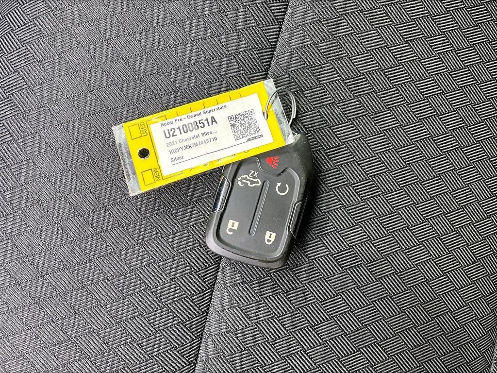 Used 2021 Silver Ice Metallic Chevrolet LT image 28