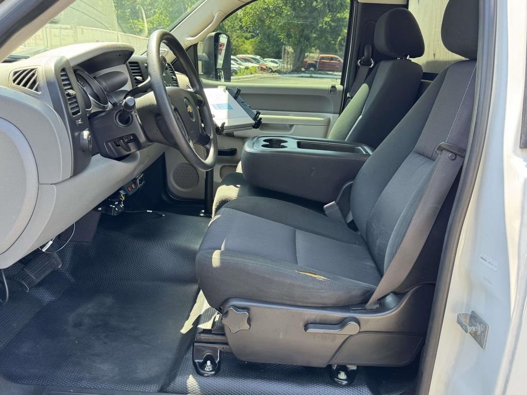 Used 2011 White Chevrolet Work Truck image 18