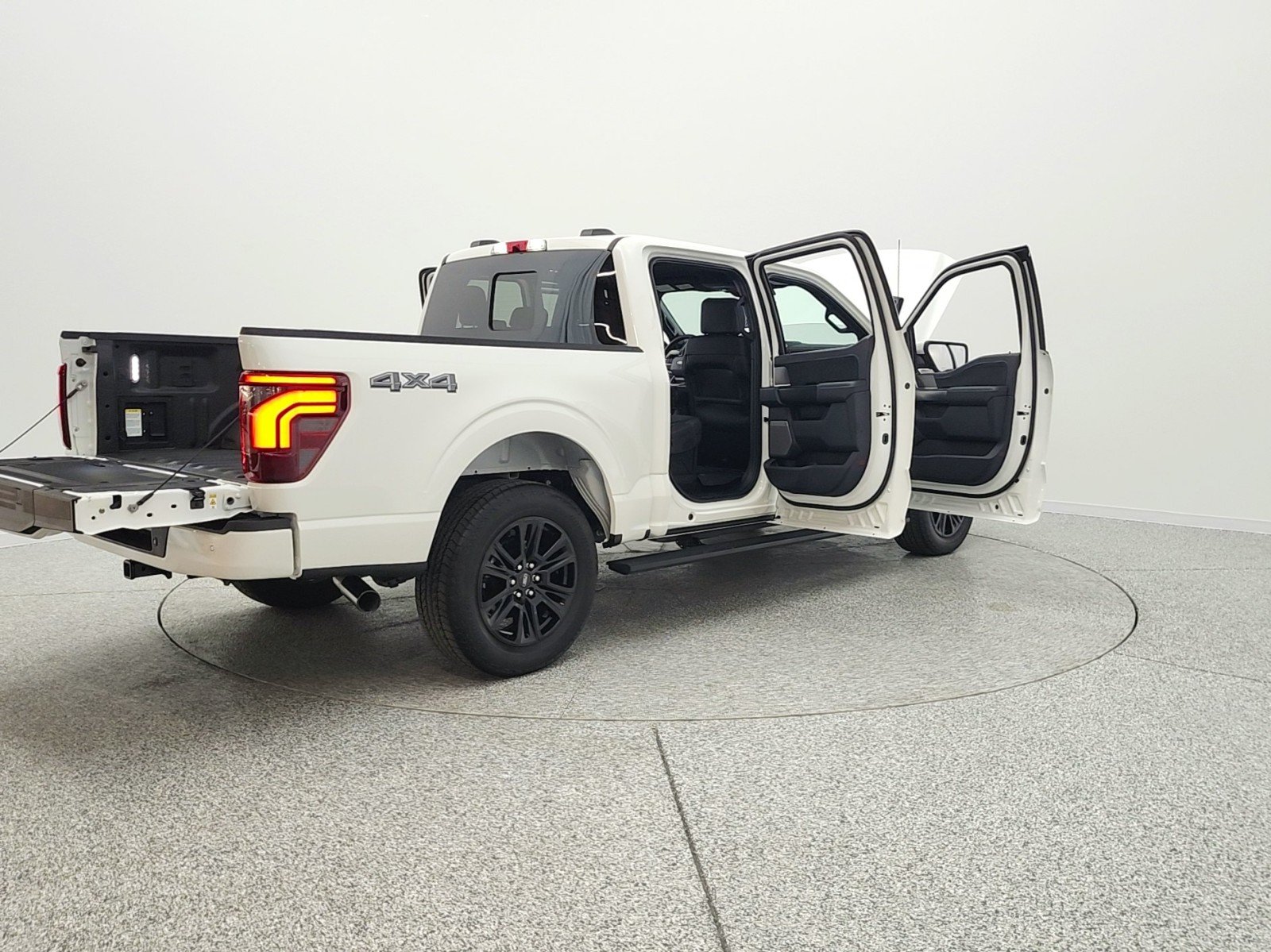 2025 Ford F-150 Platinum - Photo 11