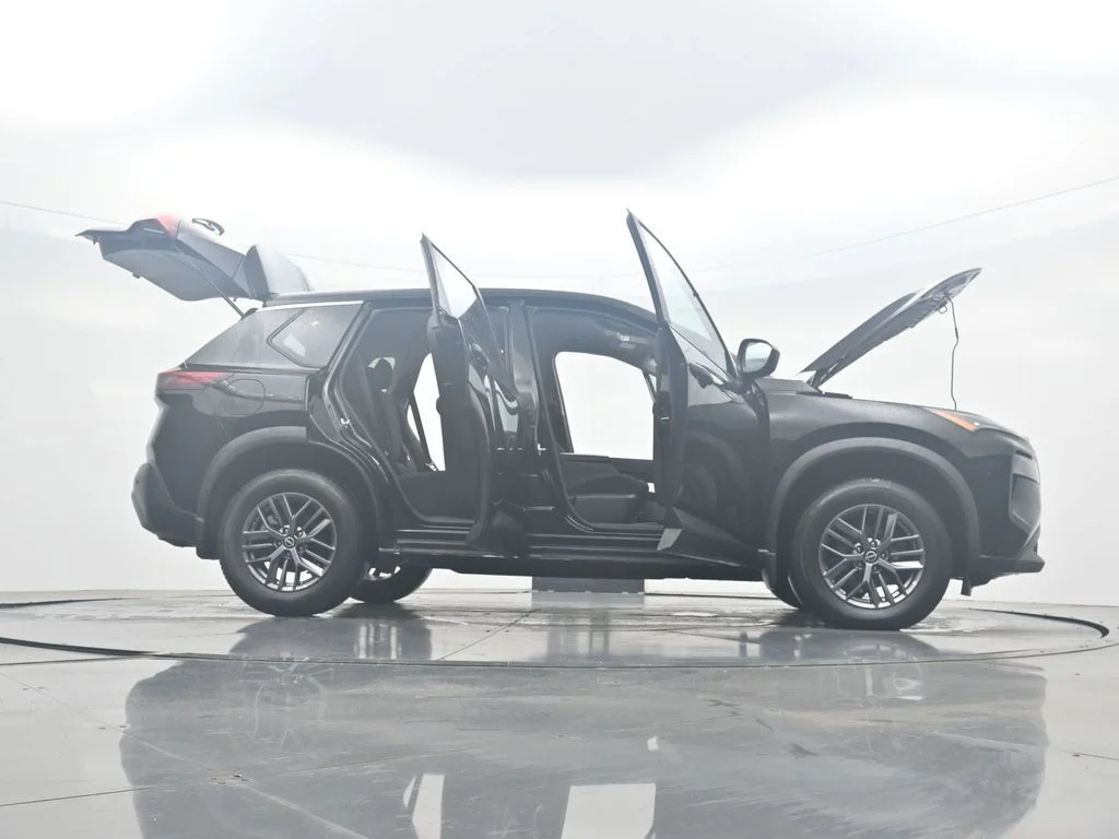 Used 2023 Black Nissan S image 42