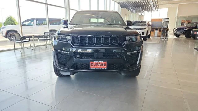 New 2026 Diamond Black Crystal Pearl-Coat Exterior Paint Jeep Summit image 5