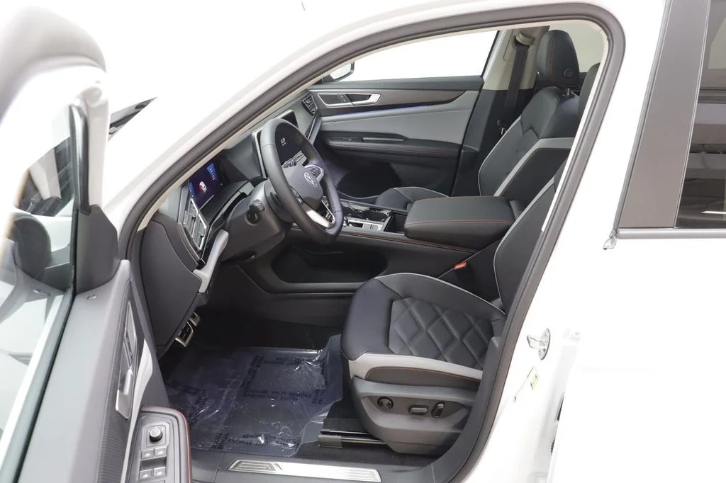 New 2026 White Volkswagen Peak Edition image 7