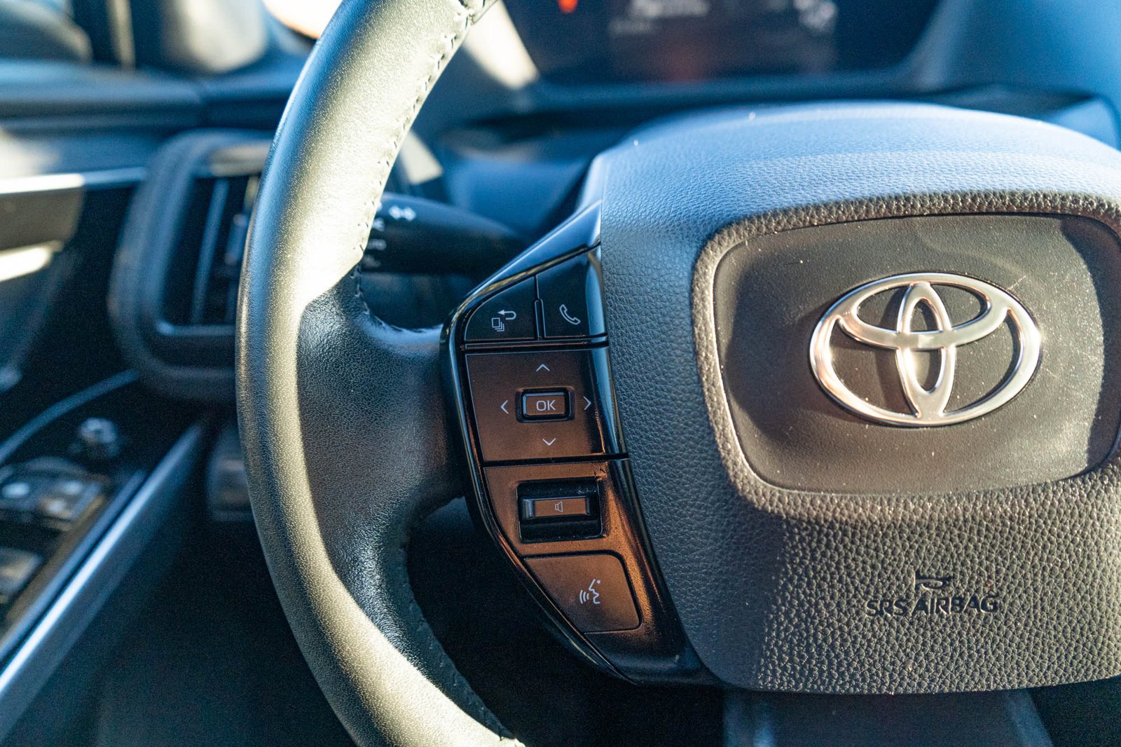Certified Used 2023 Silver Metallic Toyota XLE image 27