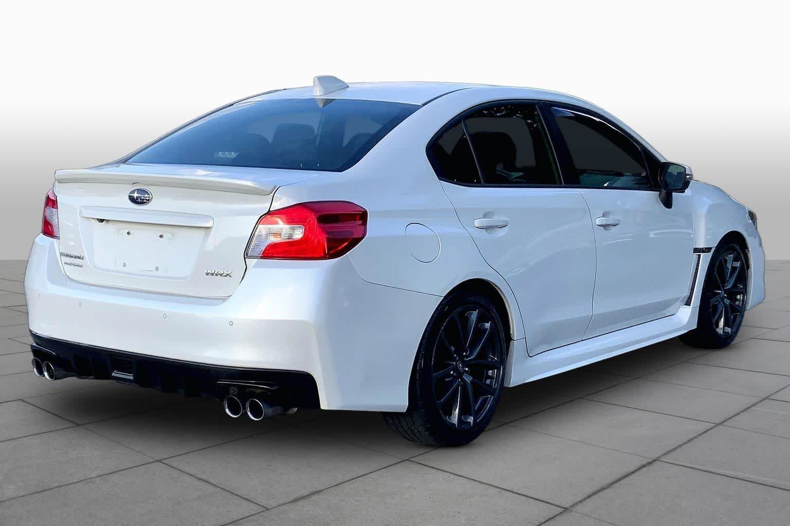Used 2018 Crystal White Pearl Subaru Limited image 12