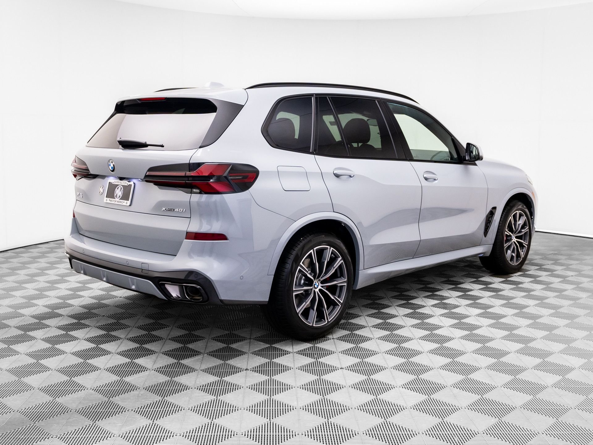New 2026 Brooklyn Grey Metallic BMW xDrive40i image 5