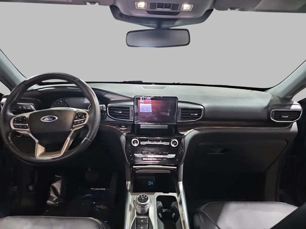 Used 2021 Blue Ford Limited image 11
