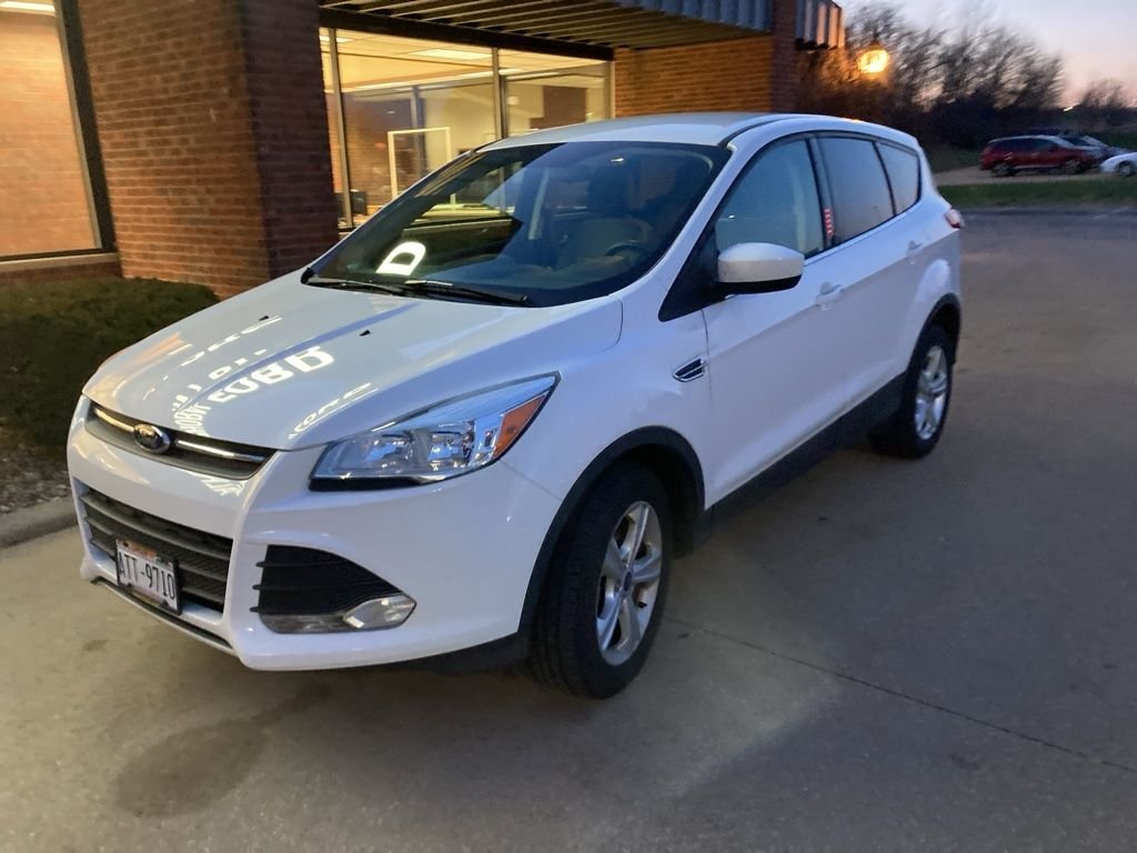Used 2015 Ford Escape SE with VIN 1FMCU9GX2FUB73976 for sale in Monroe, WI