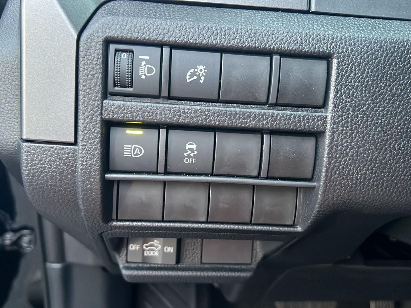 2025 Toyota Tacoma SR5 - Photo 18