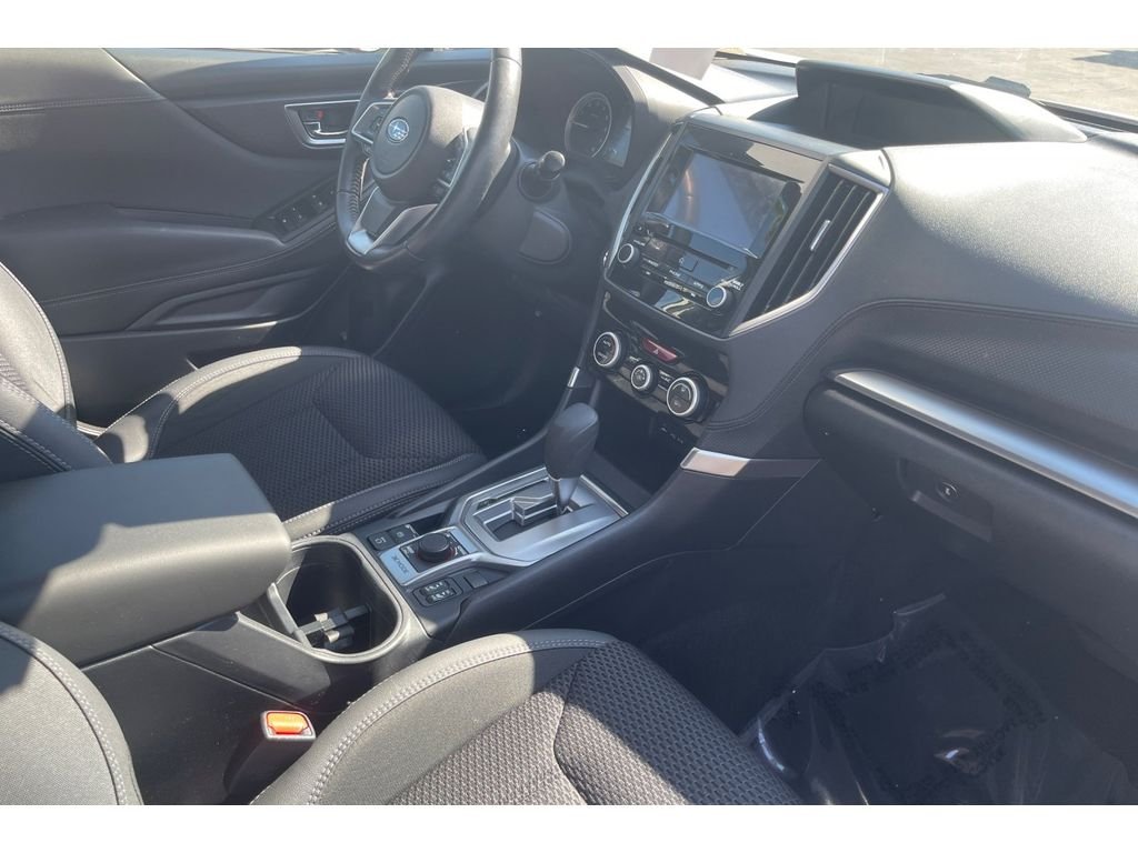 Used 2022 CRYSTAL WHITE PEARL Subaru Premium image 19