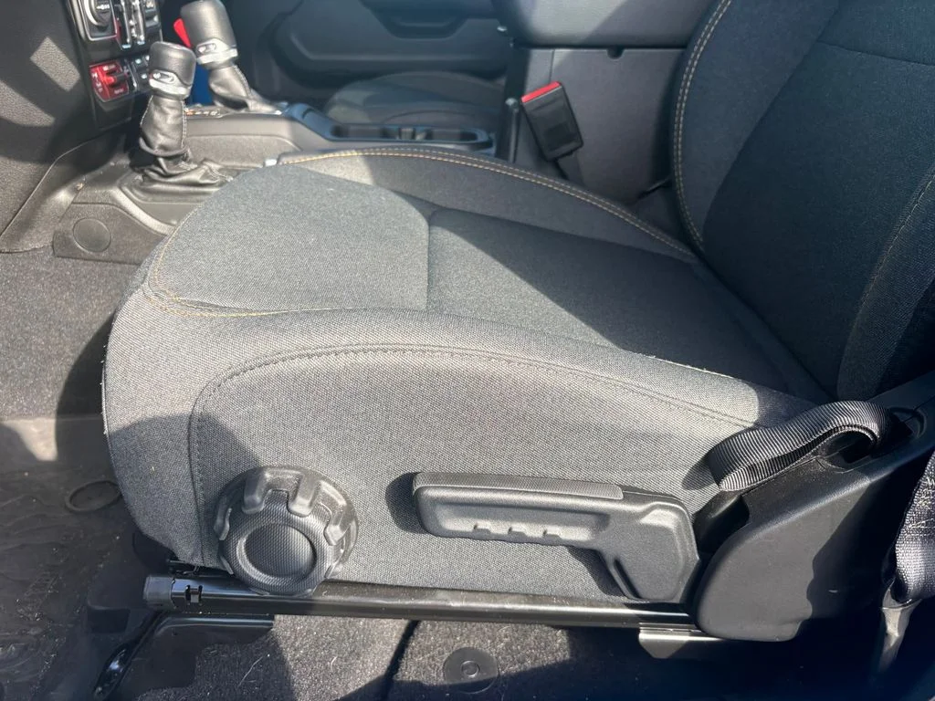2025 Jeep Wrangler 4-Door Willys - Photo 18