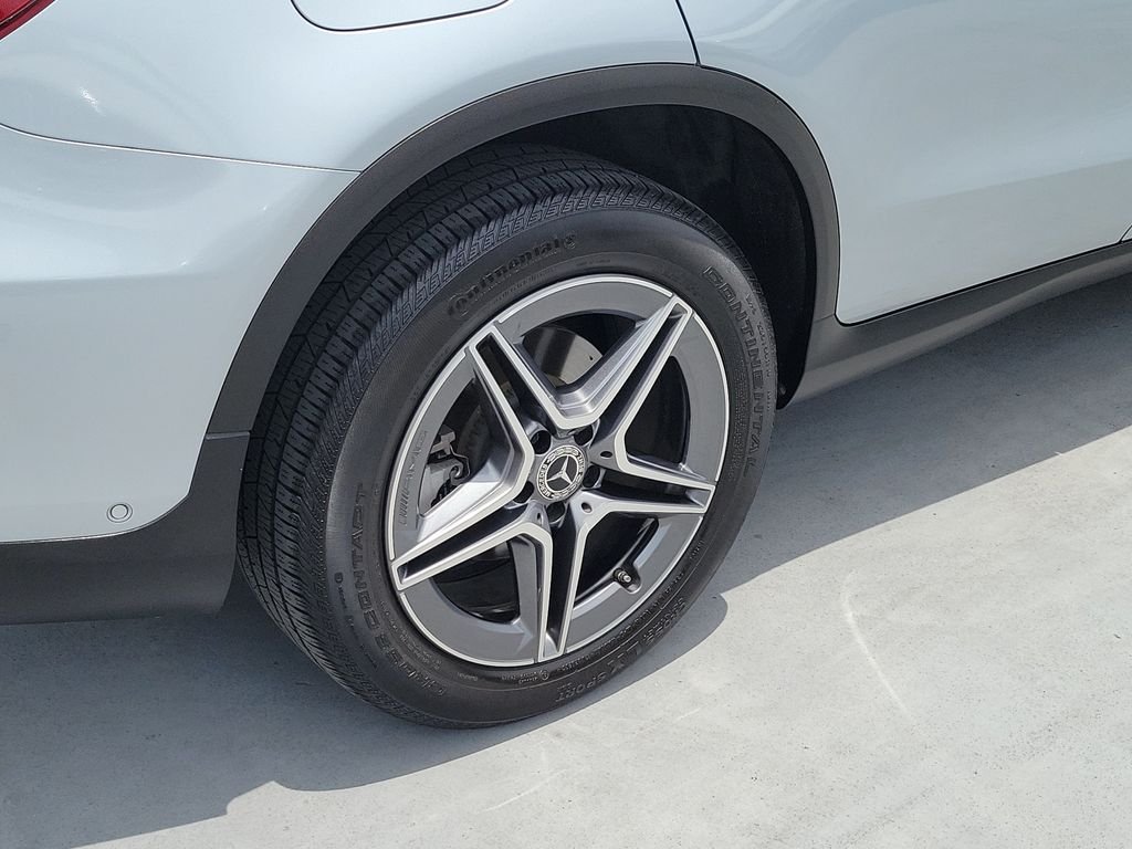 Certified Used 2022 Silver Mercedes-Benz GLC 300 image 7