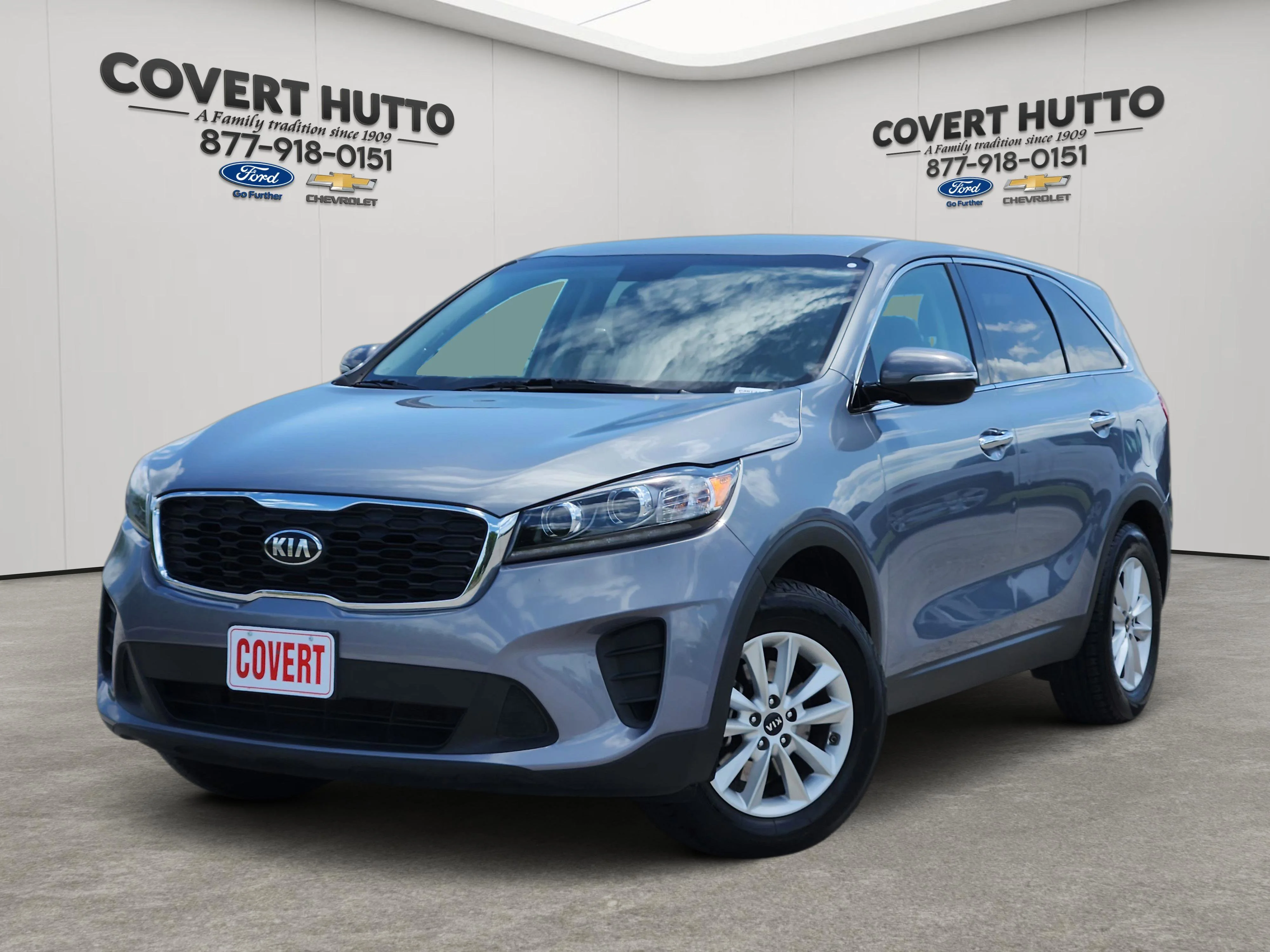 Used 2020 Everlasting Silver Kia L image 1