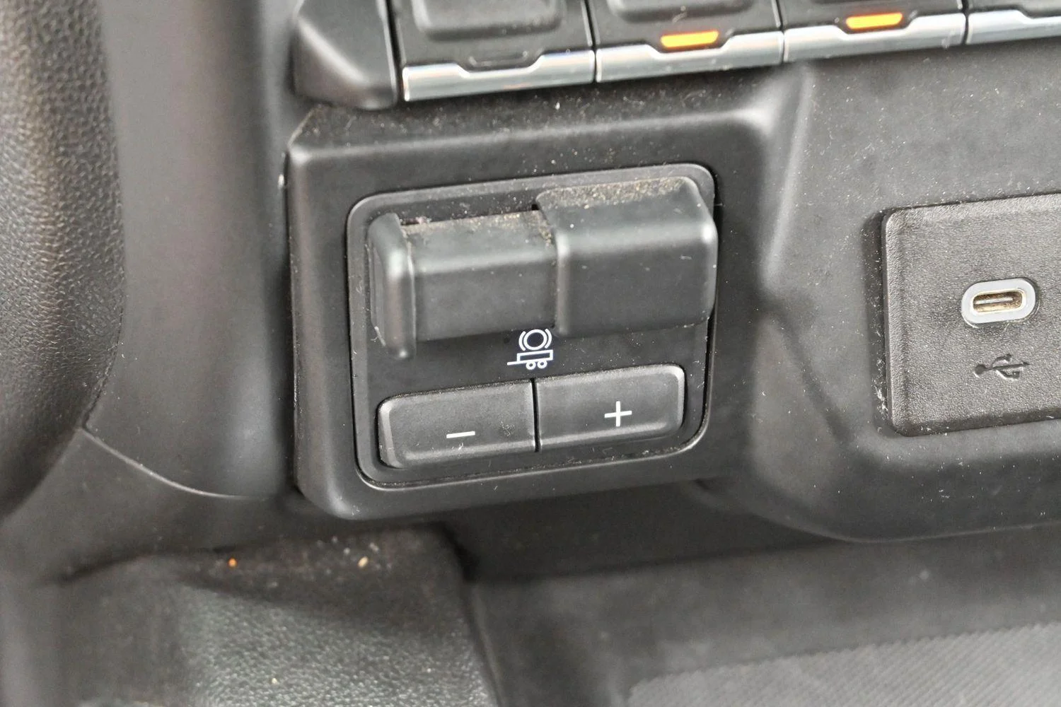 Used 2019 BLACK Chevrolet High Country image 26