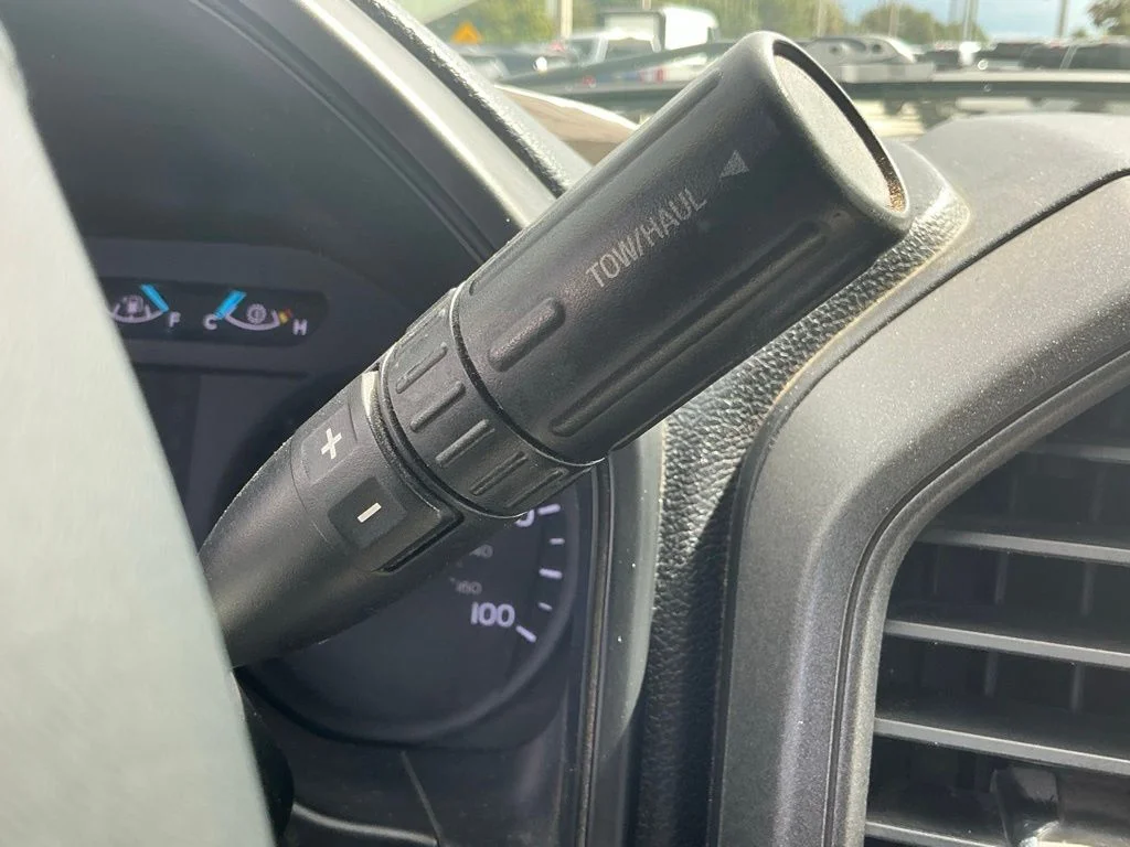 Used 2018 White Ford XL image 28