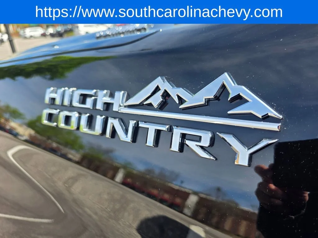 Used 2025 Black Chevrolet High Country image 38