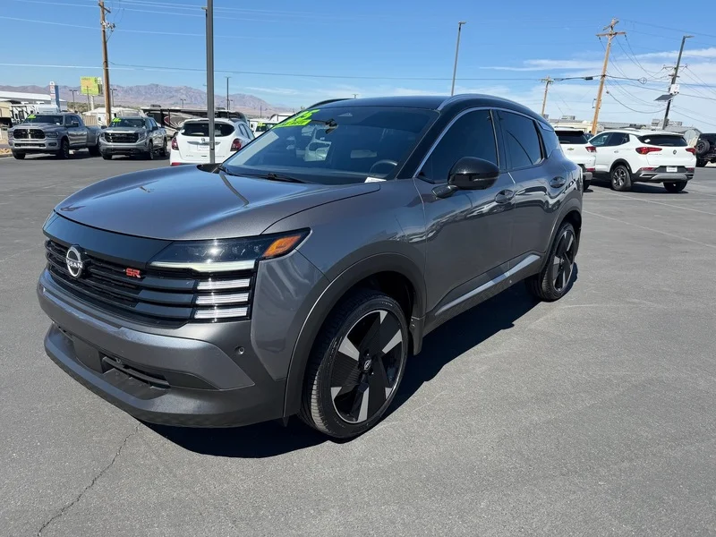 Used 2025 Gun Metallic/supe Nissan SR image 7