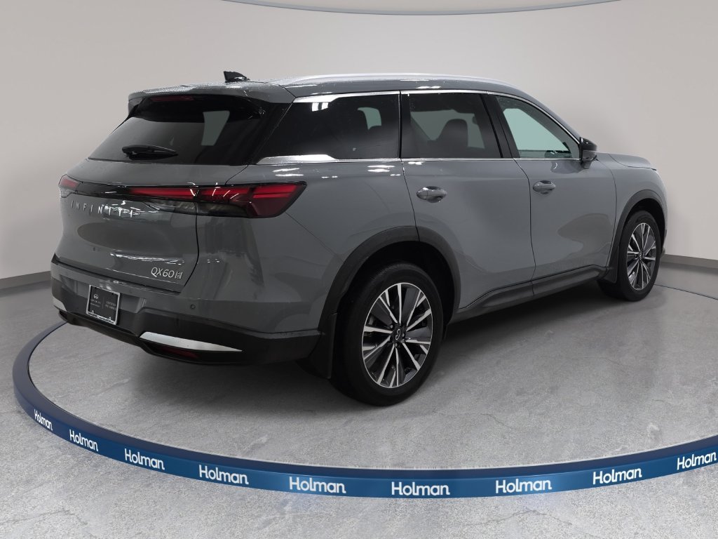 Certified Used 2027 Harbor Gray INFINITI LUXE image 5