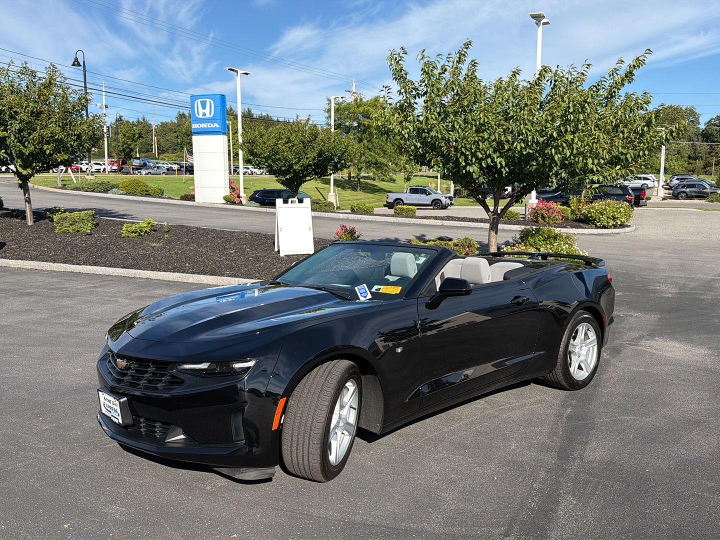 Used 2023 Black Chevrolet 1LT image 4