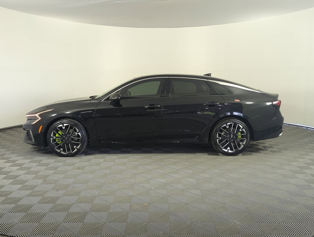 New 2026 Aurora Black Pearl Kia GT image 4