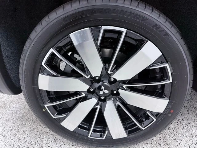 New 2026  Mitsubishi SEL image 17