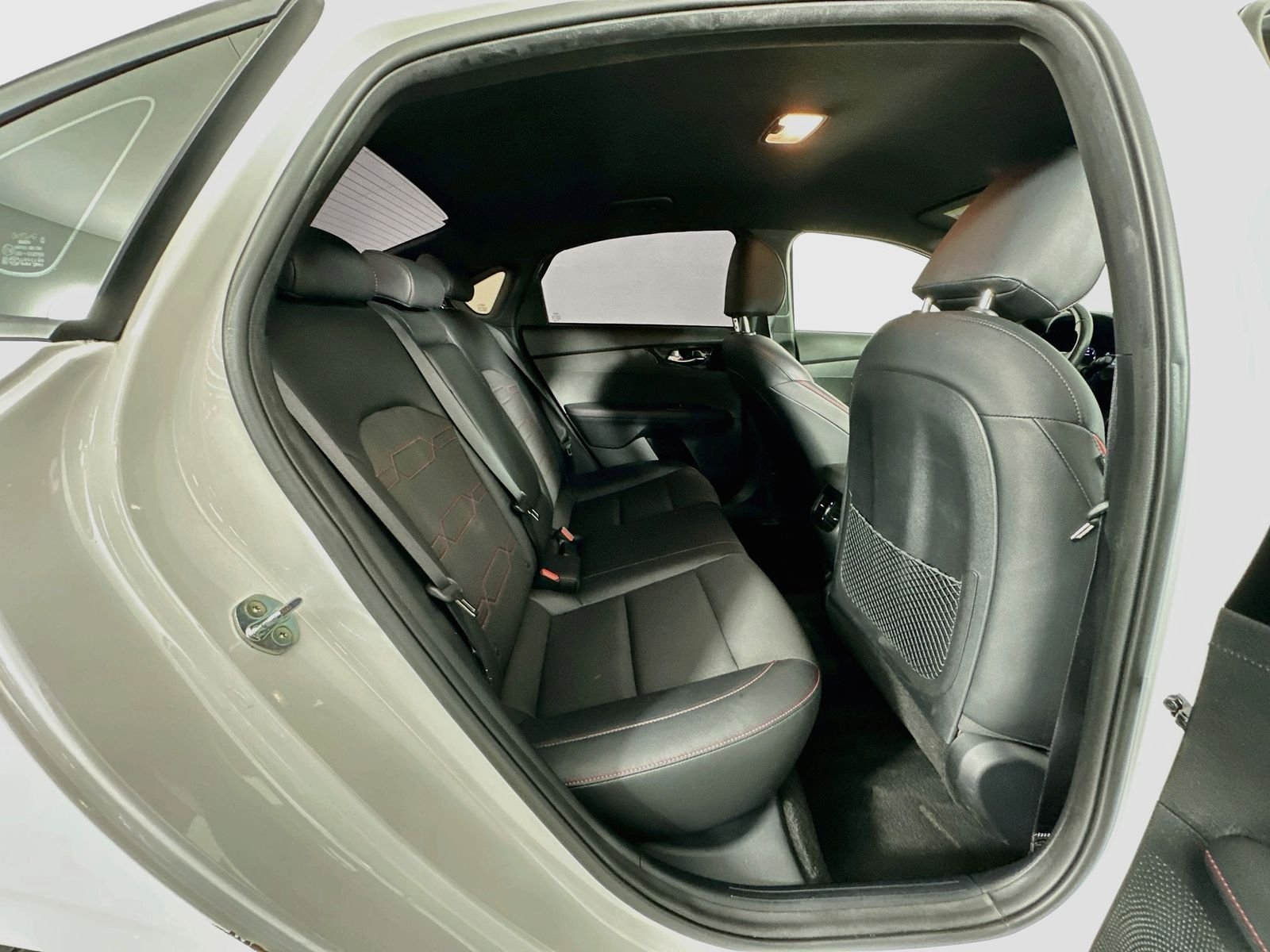 Used 2022 Snow White Pearl Kia GT image 26
