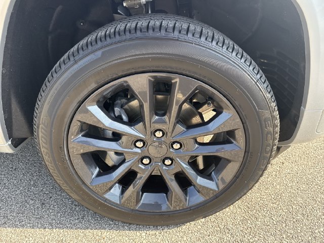 New 2026 Silver Jeep Limited Reserve image 12