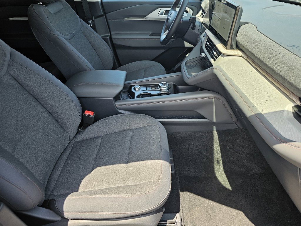 Used 2026 Vapor Blue Ford Active image 12