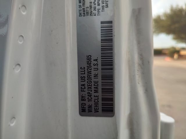 Used 2024 White Jeep Sahara image 11