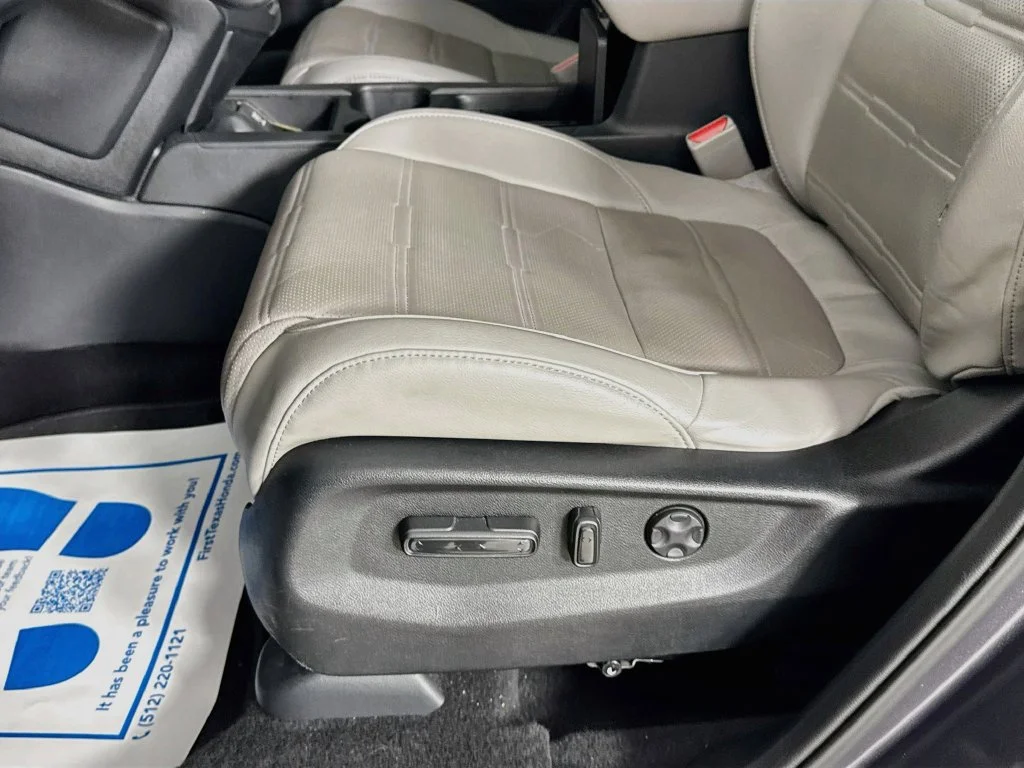 Used 2017 Gray Honda EX-L image 23