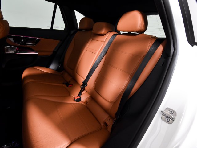 New 2027 Polar White Mercedes-Benz GLC 300 image 36