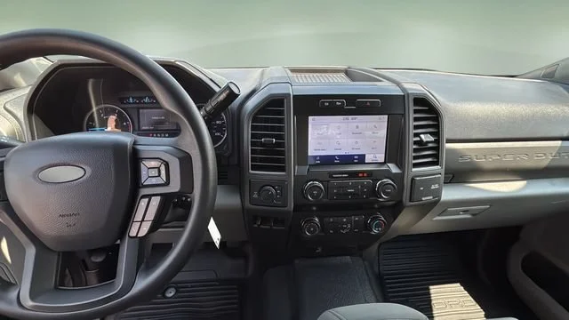 Used 2020 White Ford XL image 13