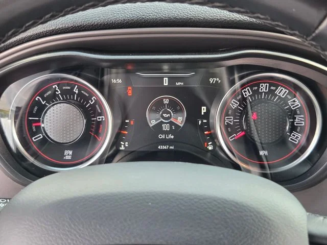 Used 2023 White Dodge SXT image 21