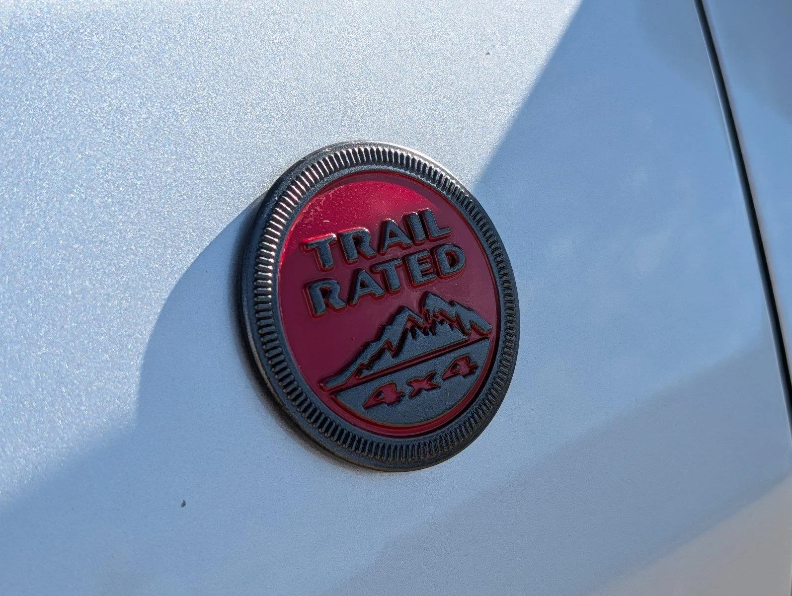 Used 2025 Silver Zynith Metallic Clearcoat Jeep Trailhawk image 32