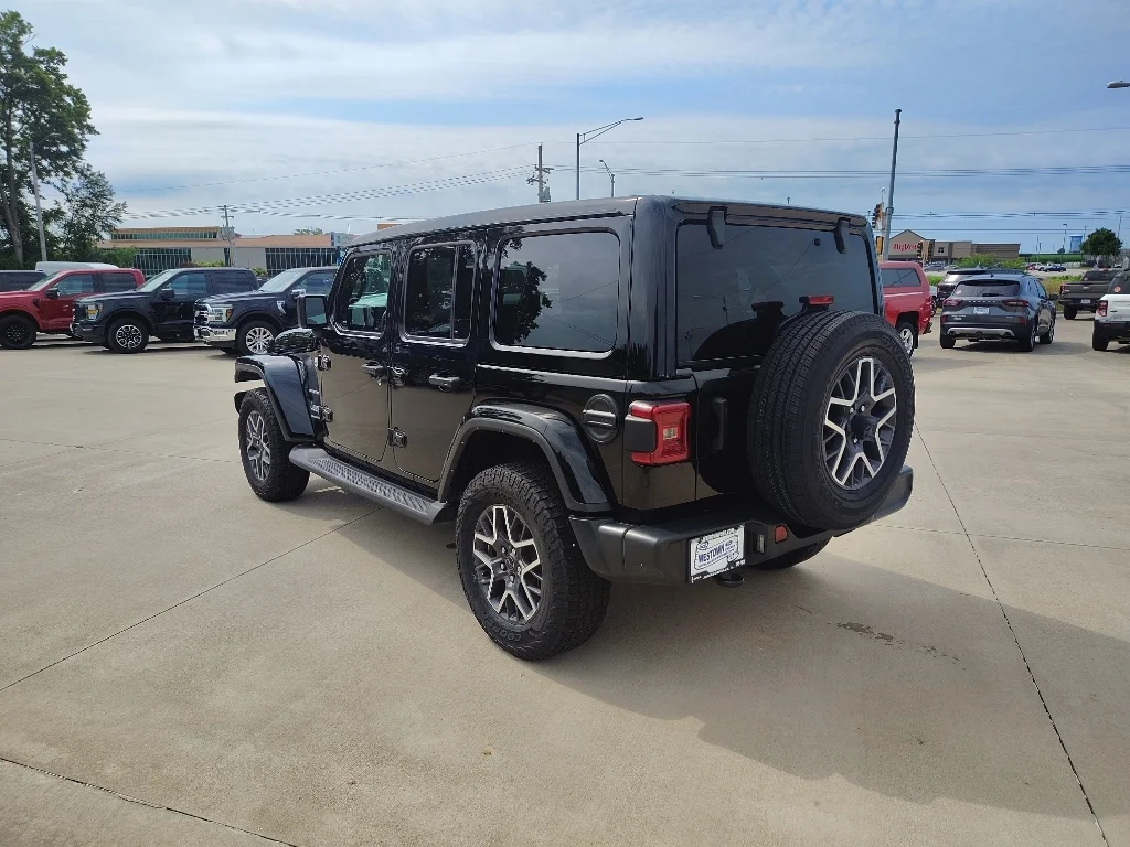 Used 2024 Black Clearcoat Jeep Sahara image 6