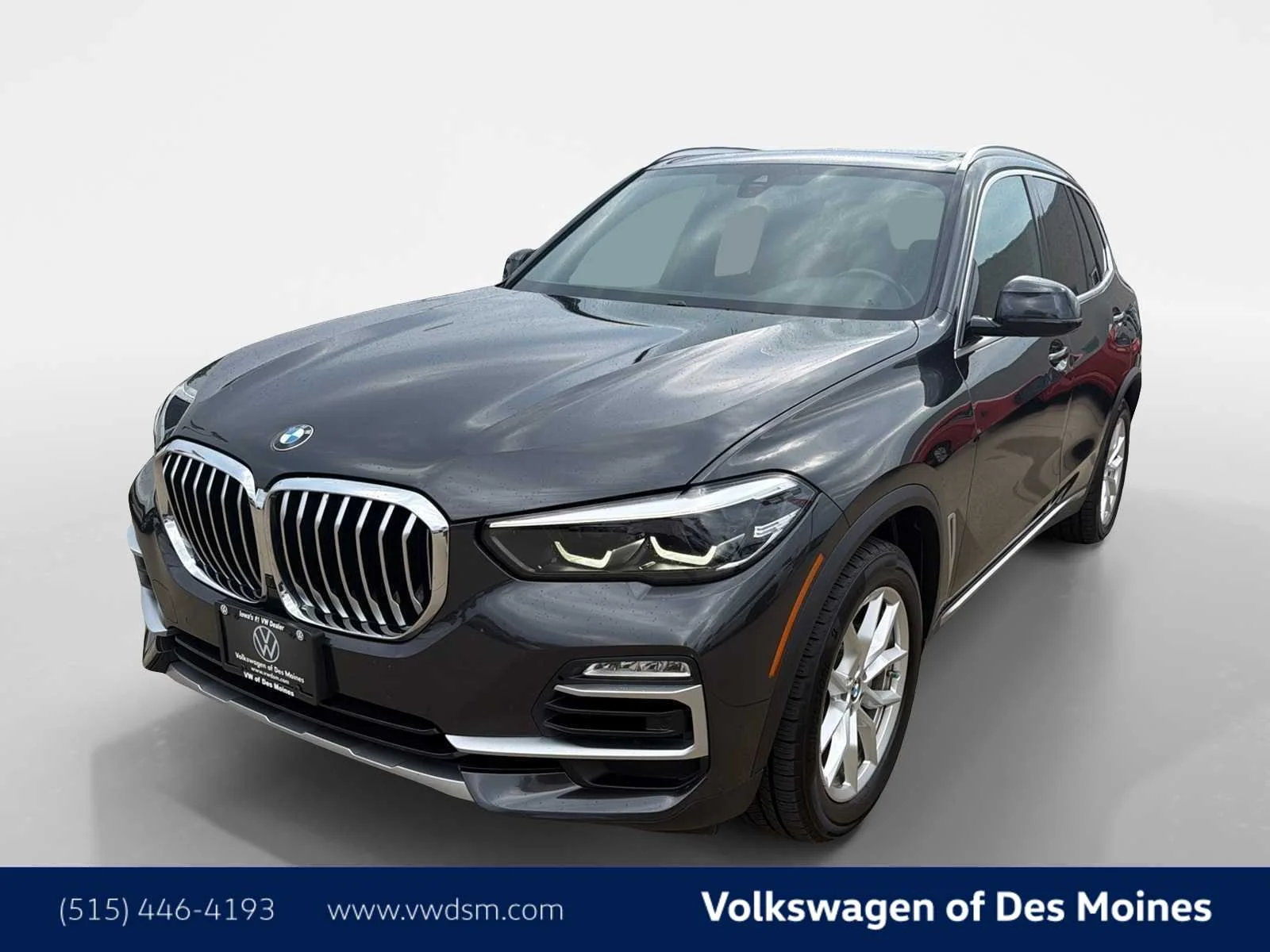 Used 2019 Dark Graphite Metallic BMW xDrive40i image 1