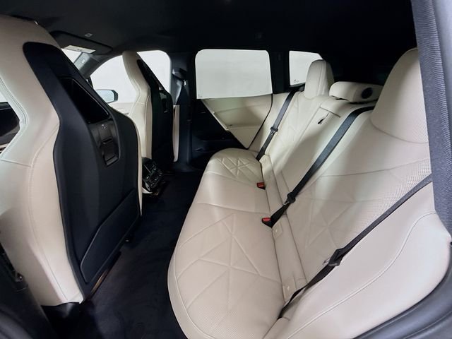 2026 BMW iX 45 - Photo 24