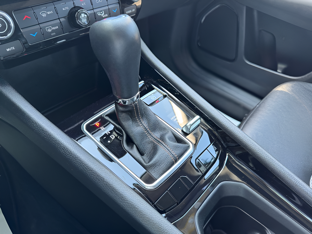 Used 2022 Gray Jeep Limited image 26