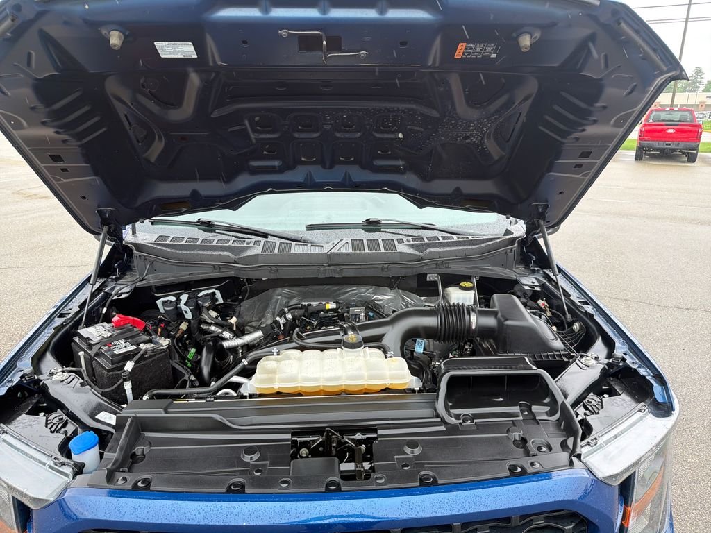 Used 2023 Blue Ford XL image 13
