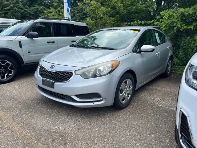 Used 2016 Silver Kia LX image 3