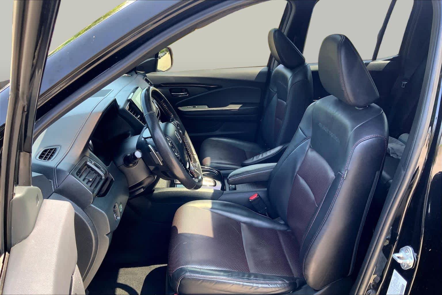 Certified Used 2023 Crystal Black Pearl Honda Black Edition image 9