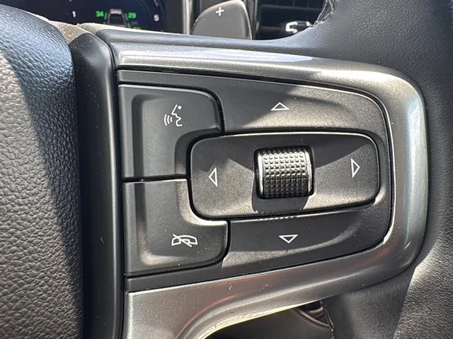 Used 2025 Summit White Chevrolet LT image 19
