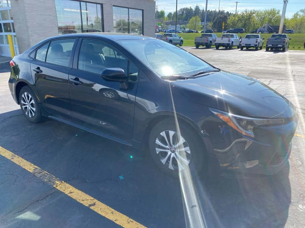 2022 Toyota Corolla LE Hybrid CVT's photo