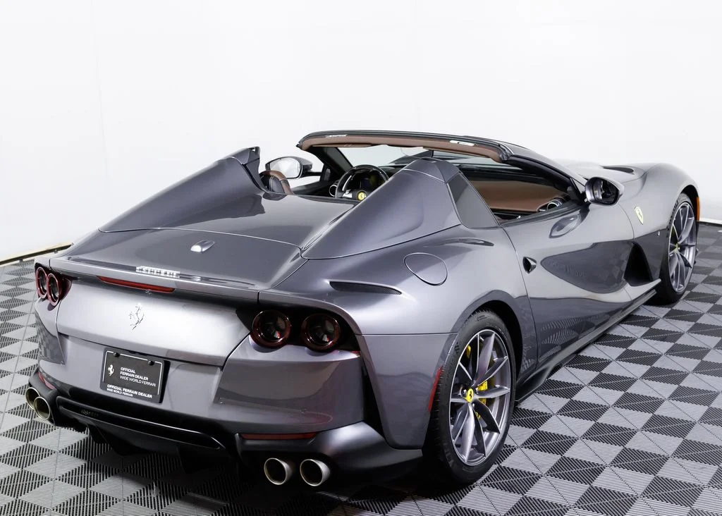 Certified Used 2022 Gray Ferrari Base image 18