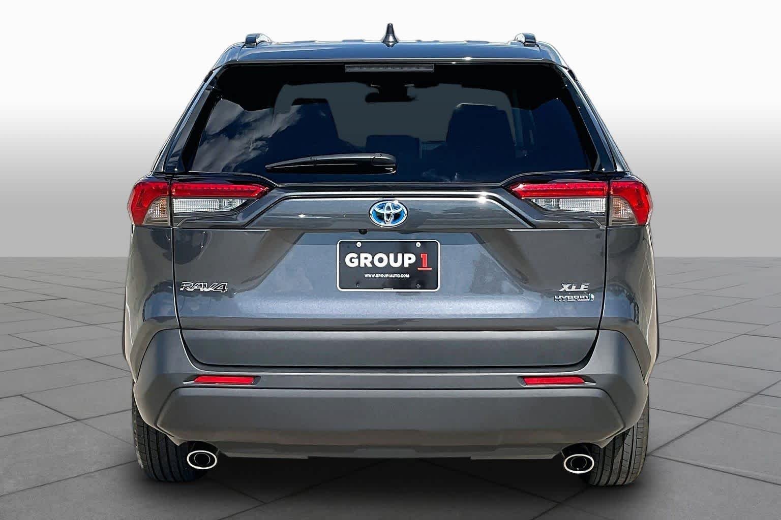 2023 Toyota RAV4 XLE - Photo 5