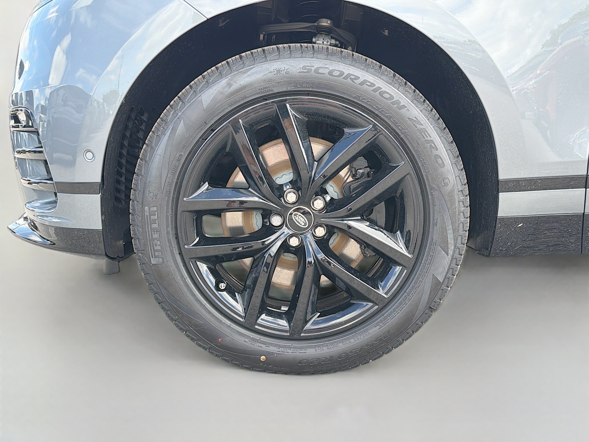 New 2026 Zadar Grey Land Rover Dynamic SE image 41