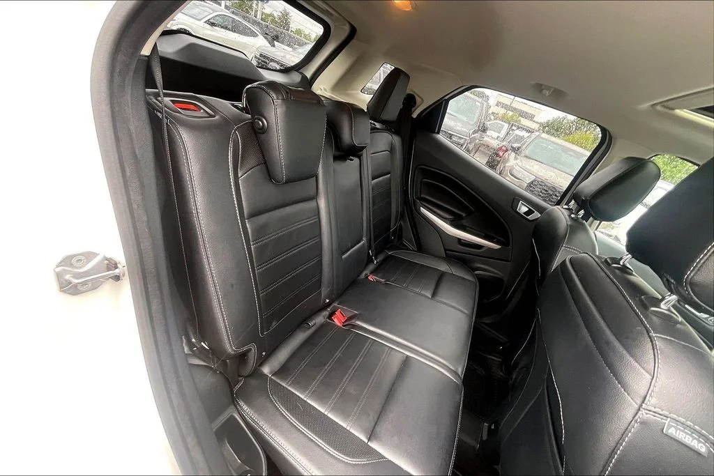 Used 2018 Diamond White Ford Titanium image 26