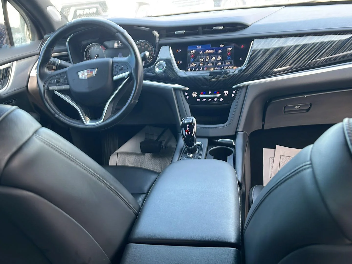 2024 Cadillac XT6 Premium Luxury - Photo 31