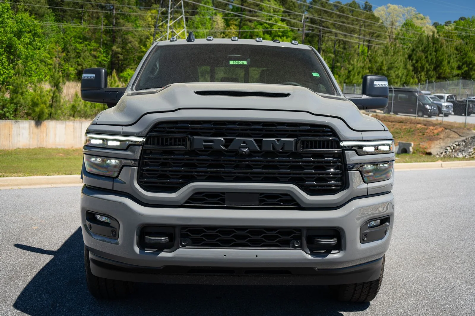 New 2026 Ceramic Gray Clear-Coat Exterior Paint RAM Limited image 8