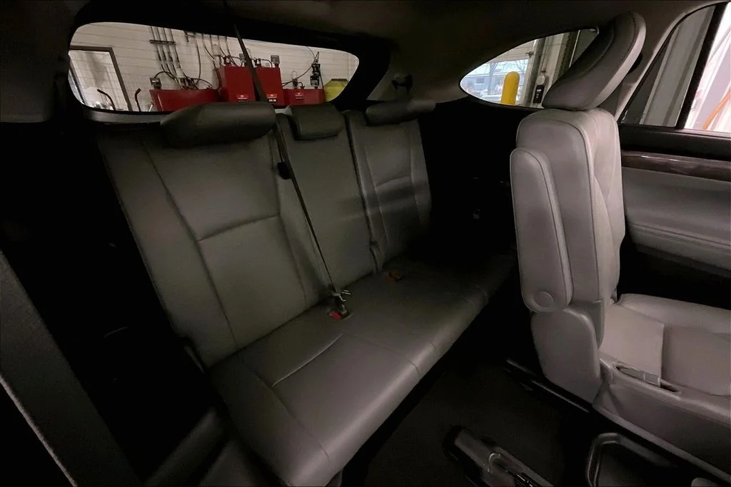 Used 2022 Beige Toyota Platinum image 32