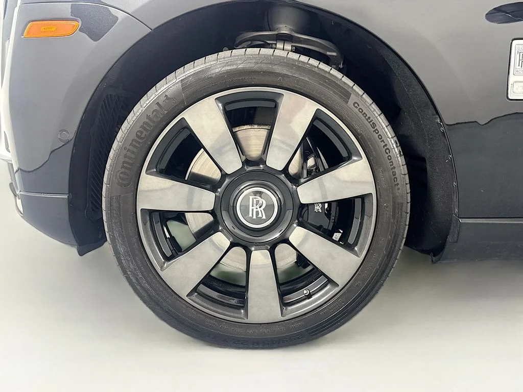 Used 2023 Black Rolls-Royce Base image 32